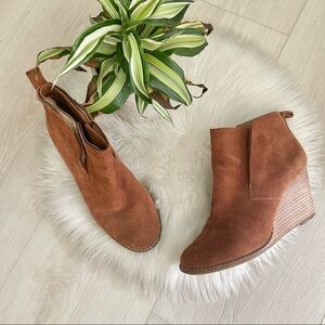 LUCKY BRAND Yameena Suede Wedge Booties